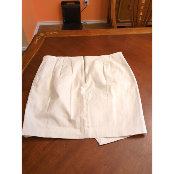 Banana Republic Cream Mini Skirt - Picture 8 of 9